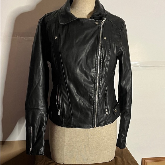Streetwear Society Jackets & Blazers - 😄Streetwear society faux leather jacket zippers large